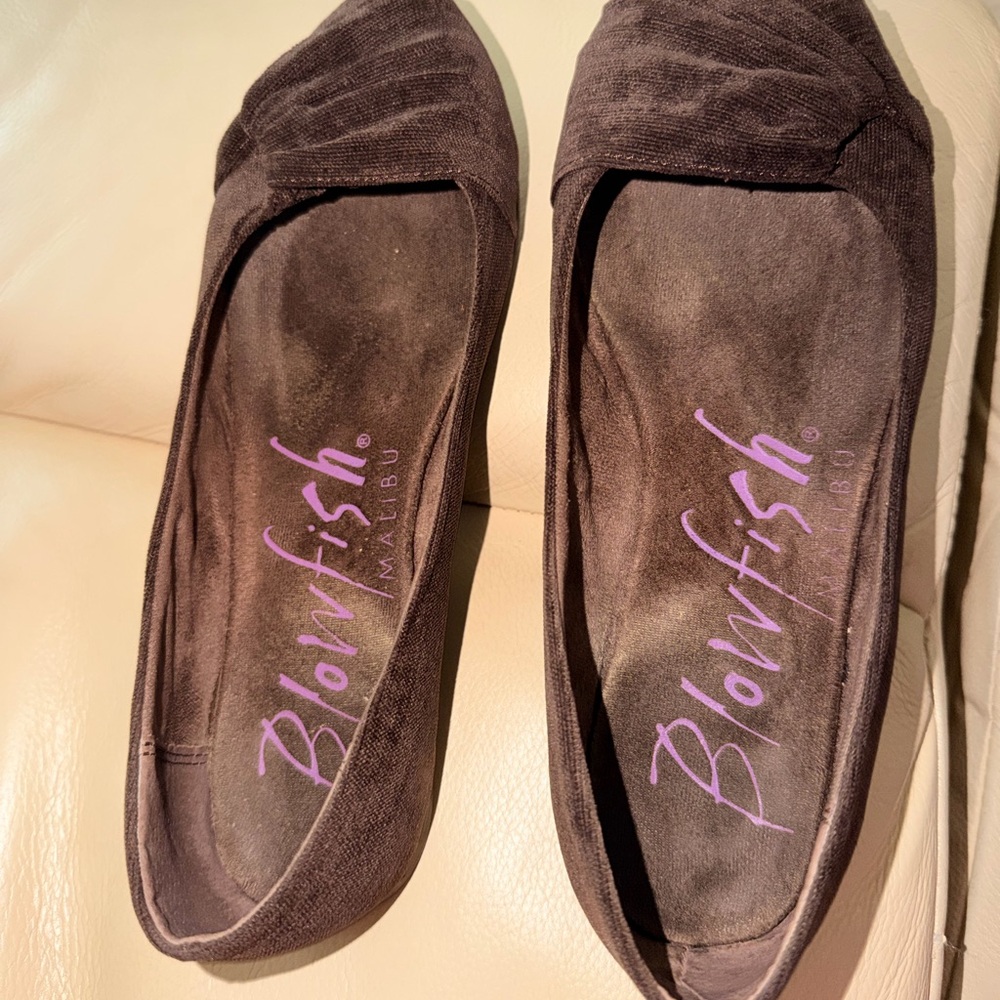 Blow Fish brown flats